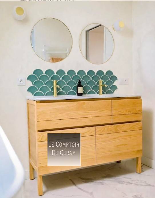 carrelage mural crédence salle de bain forme écaille de poisson vert Versailles 78