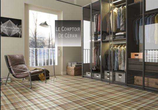 CARRELAGE  A CARREAUX ECOSSAIS MARRON GRAND FORMAT AVIGNON 84