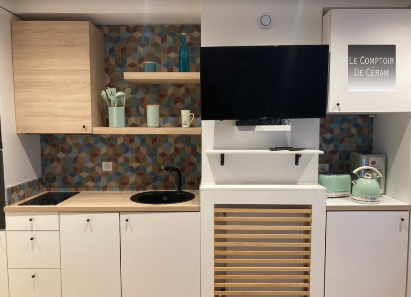 credence cuisine carrelage losange de couleur pastel paris 75