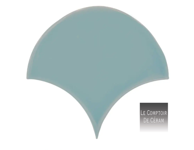 faïence écaille de poisson bleu clair 14 x 16 cm Grenoble 38