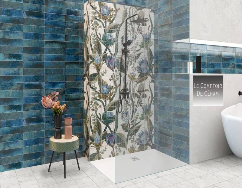 carrelage mural 10 x 30 cm aspect métal bleu et fleurs design Lille 59