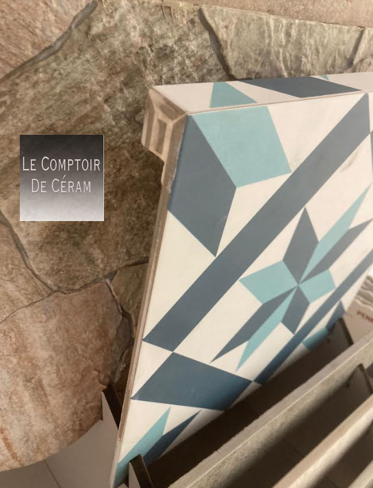 margelle piscine  motifs étoiles bleu et blanc retro 2025 Avignon 30