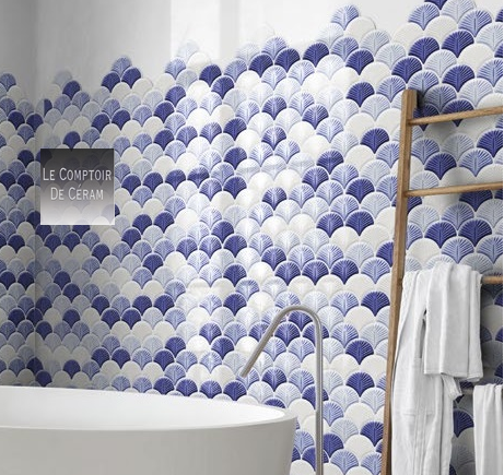 carrelage mural forme coquillage strié bleu et blanc lyon 69