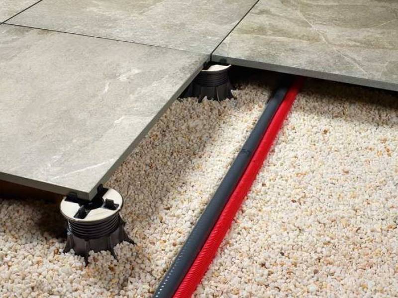 CARRELAGE EXTERIEUR SUR PLOTS MONTPELLIER 34